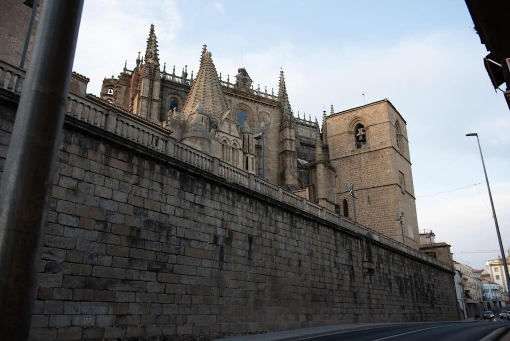 Las Dos Catedrales 2 Plasencia Exterior photo